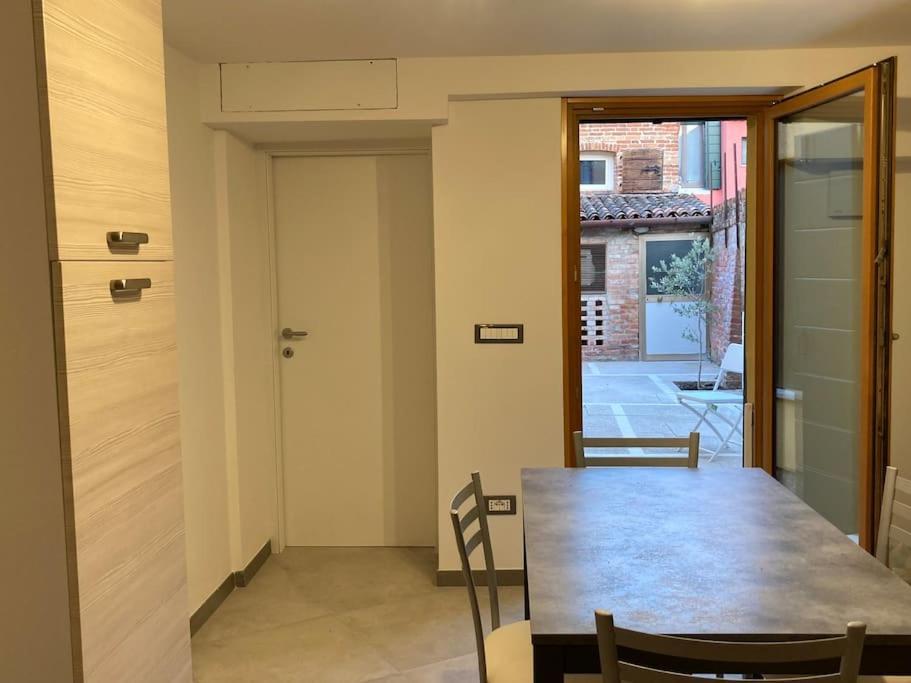 Appartamento Tre Archi Con Corte Privata Velence Kültér fotó